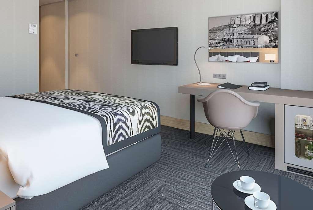 Ramada Encore Tbilisi Rum bild