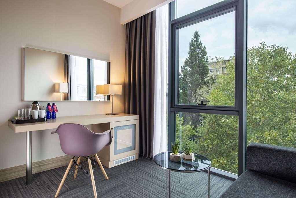 Ramada Encore Tbilisi Rum bild